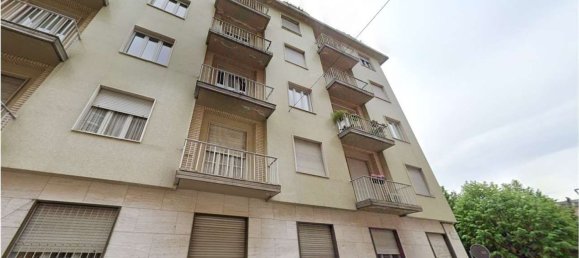 5 rooms Apartment in Turin, Italy No. 10185 5