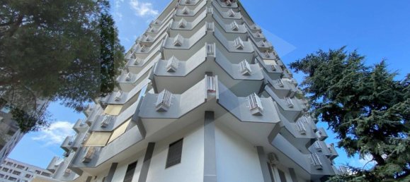 5 rooms Apartment in Bari, Italy No. 22620 23