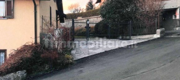 2 bedrooms Apartment in Centro Valle Intelvi, Italy No. 379433 2