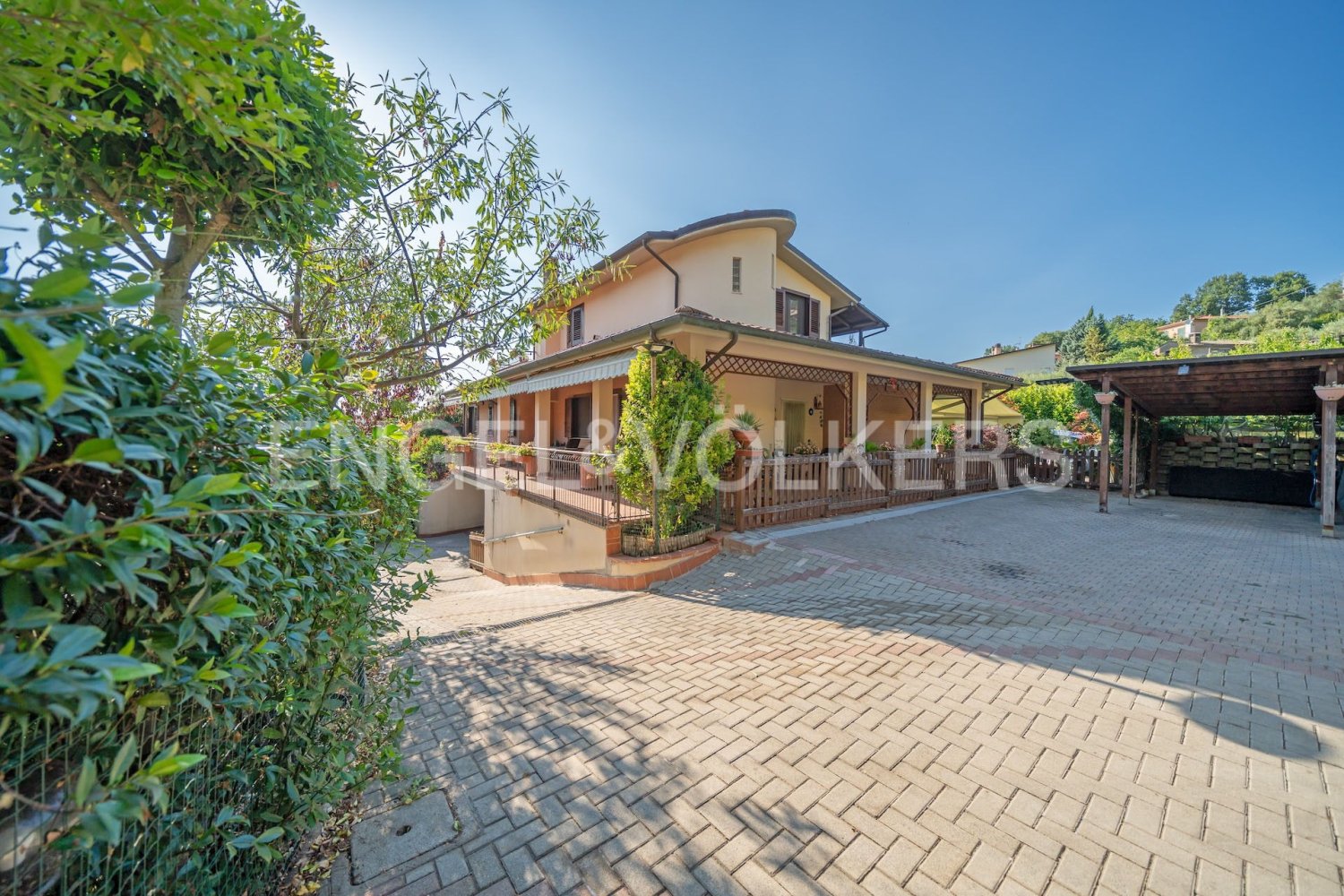 Вилла с 6 спальнями в Перуджа, Италия № 64949