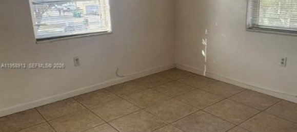 2 chambres propriété commerciale à louer à Miami, Miami-Dade, Florida, USA № 614254 11