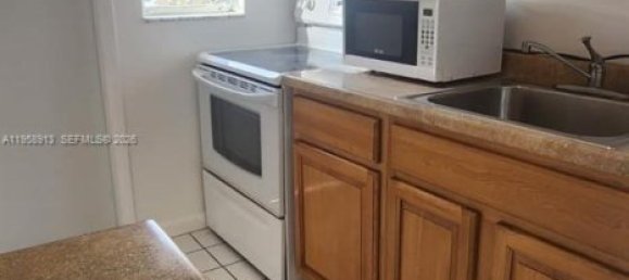 2 chambres propriété commerciale à louer à Miami, Miami-Dade, Florida, USA № 614254 3
