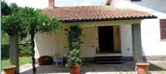 5 rooms Apartment in Orte, Italy No. 199113 4