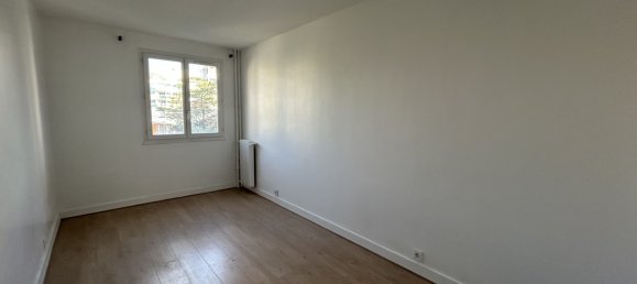 3 bedrooms Apartment in Paris, France No. 114245 9