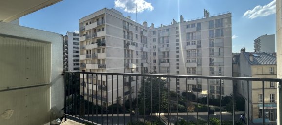 3 bedrooms Apartment in Paris, France No. 114245 3