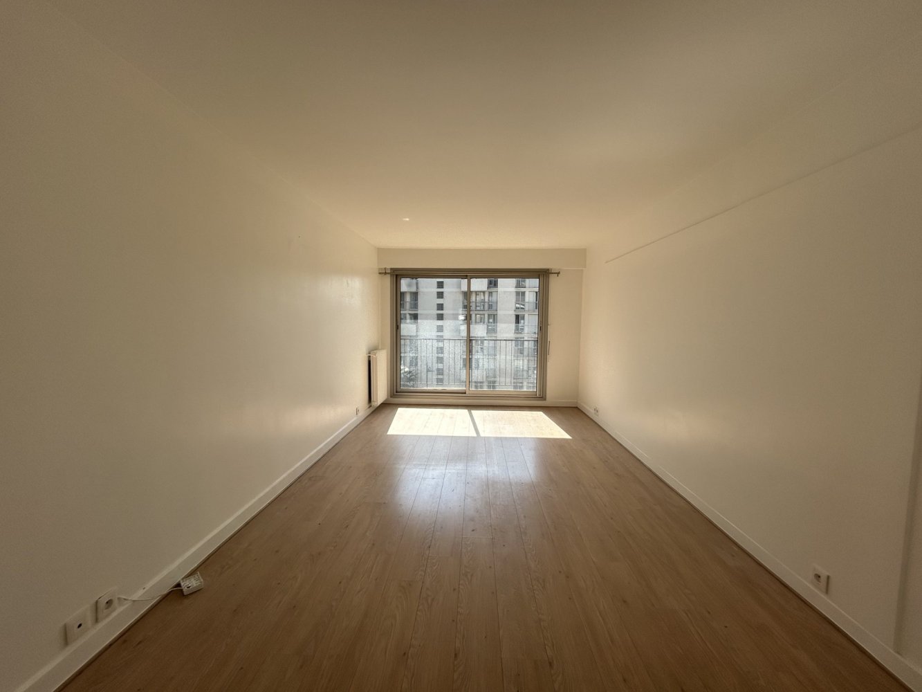 3 bedrooms Apartment in Paris, France No. 114245