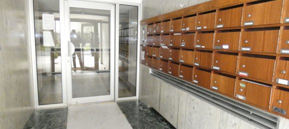 3 bedrooms Apartment in Paris, France No. 114245 18