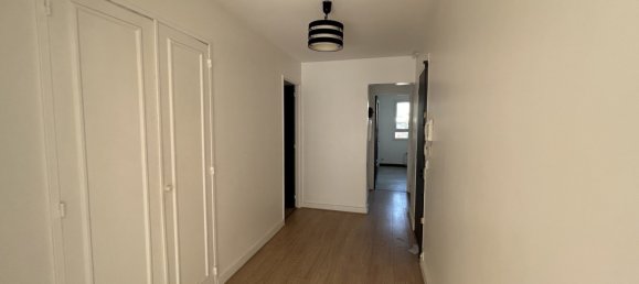 3 bedrooms Apartment in Paris, France No. 114245 5