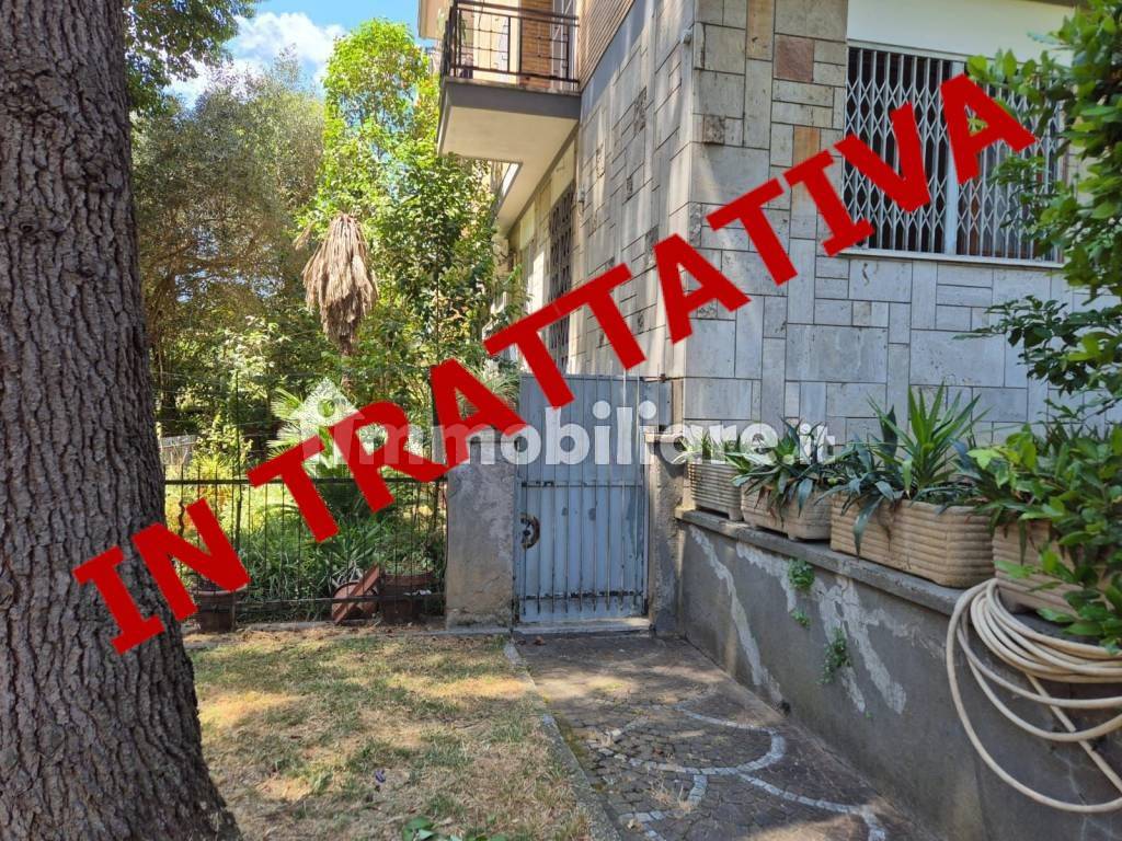 3 bedrooms Apartment in Rome, Italy No. 44852