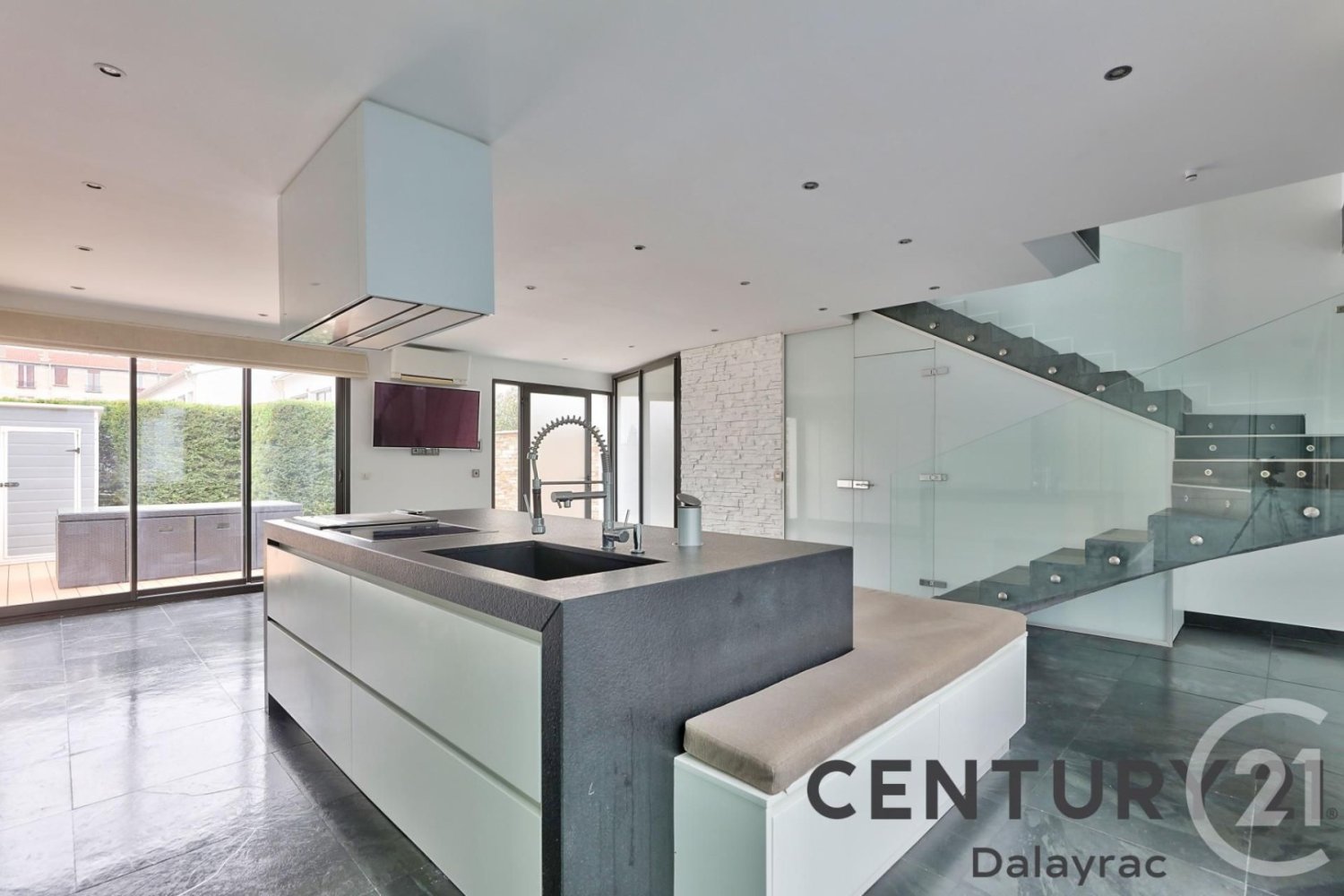 3 غرف نوم فيلا في Fontenay-sous-Bois, France رقم 175828