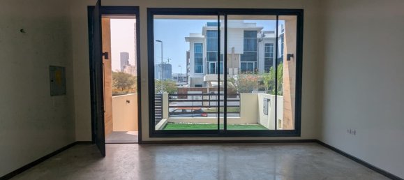 Villa de 4 dormitorios en Jumeirah Village Circle, UAE No. 110626 3