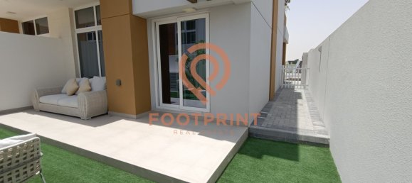 3 bedrooms Townhouse in Dubai, UAE No. 24557 9