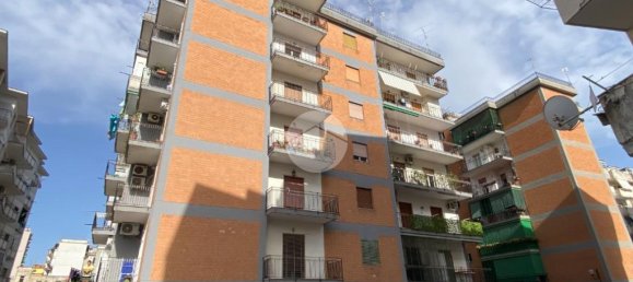 Квартира с 3 спальнями в Сан Джорджо а Кремано, Италия № 320798 2