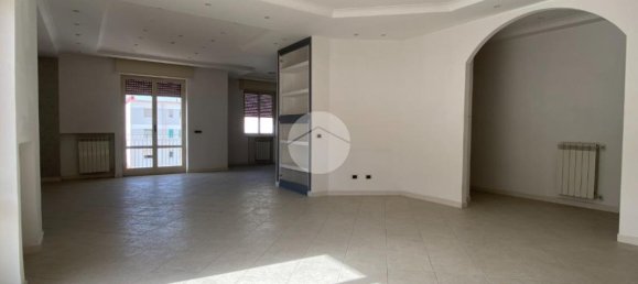 Квартира с 3 спальнями в Сан Джорджо а Кремано, Италия № 320798 28