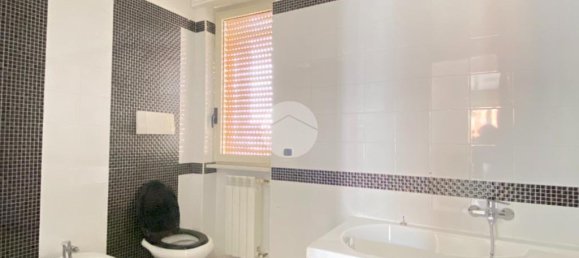 Квартира с 3 спальнями в Сан Джорджо а Кремано, Италия № 320798 9