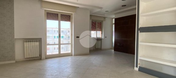 Квартира с 3 спальнями в Сан Джорджо а Кремано, Италия № 320798 6