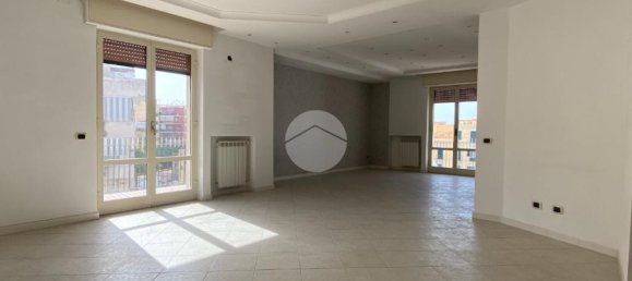 Квартира с 3 спальнями в Сан Джорджо а Кремано, Италия № 320798 34