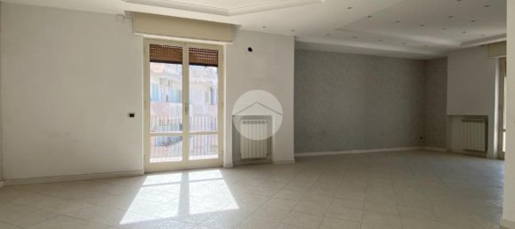 Квартира с 3 спальнями в Сан Джорджо а Кремано, Италия № 320798 4