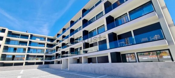 2 bedrooms Apartment in Vila Nova de Gaia, Portugal No. 182463 3