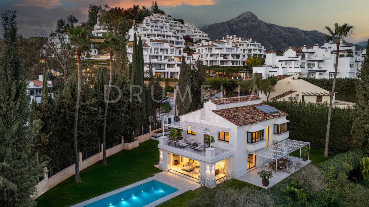 4 غرف نوم فيلا في Marbella, Spain رقم 30824