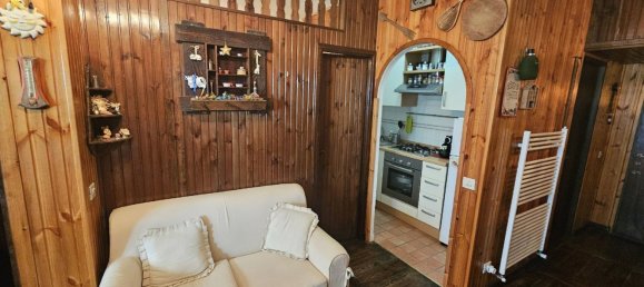 3 bedrooms Apartment in Rieti, Italy No. 357328 4