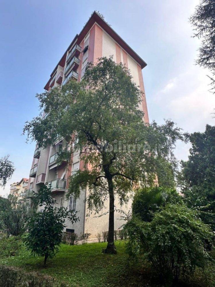 1 غرف نوم شقة في Cusano Milanino, Italy رقم 392910