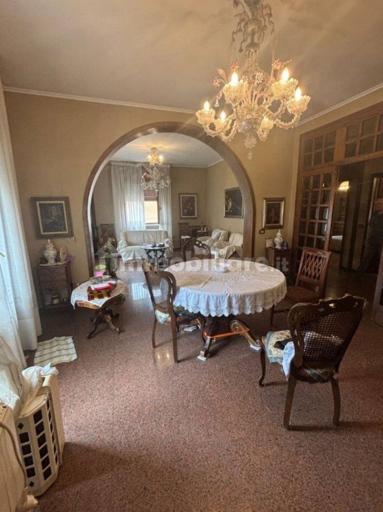 2 bedrooms Apartment in Modena, Italy No. 398440