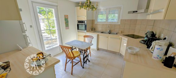 Вилла с 3 спальнями в Ларок-де-Альбер, Франция № 309070 11