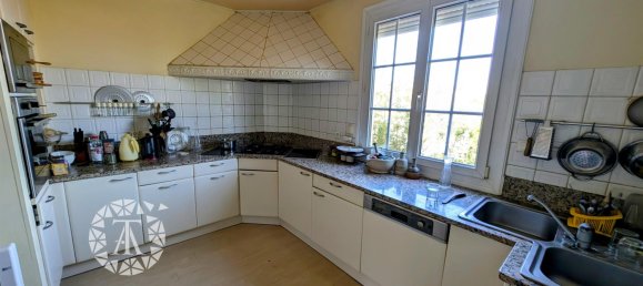 Вилла с 3 спальнями в Ларок-де-Альбер, Франция № 309070 6