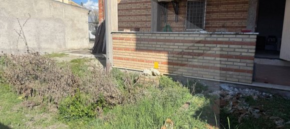 4 rooms House in Avezzano, Italy No. 18307 7