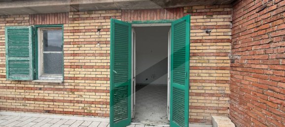 4 rooms House in Avezzano, Italy No. 18307 17