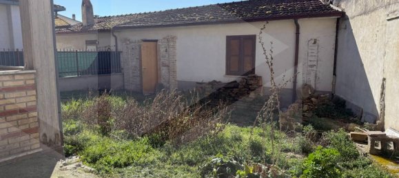 4 rooms House in Avezzano, Italy No. 18307 19