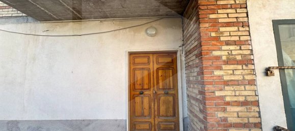 4 rooms House in Avezzano, Italy No. 18307 9