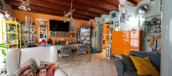 2 bedrooms House in Pordenone, Italy No. 300932 12