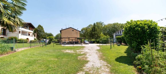 2 bedrooms House in Pordenone, Italy No. 300932 8