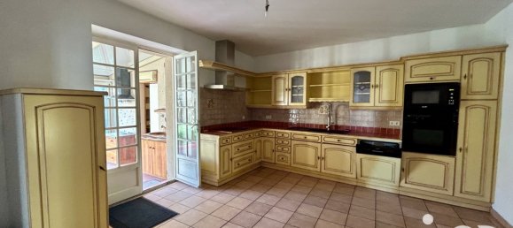 Дом с 3 спальнями в Сен-Николя-де-Бургей, Франция № 214997 2