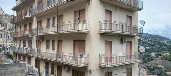 4-salle Appartement à Modica, Italy No. 235476 3