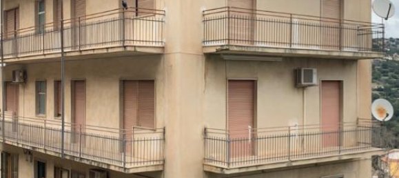 4-salle Appartement à Modica, Italy No. 235476 2