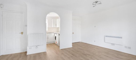 1 bedroom Apartment in London, United Kingdom No. 12397 10