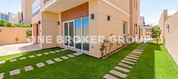 4 bedrooms Villa in Al Barsha, UAE No. 1539 2