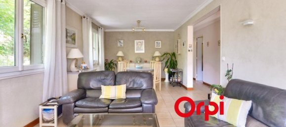 3 bedrooms House in Rhone, France No. 337873 4