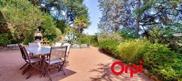 3 bedrooms House in Rhone, France No. 337873 3