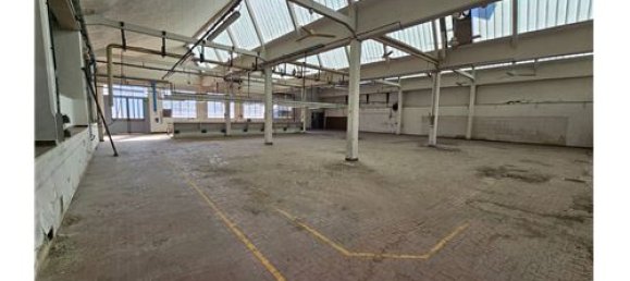 900m² Commercial property in Parabiago, Italy No. 279235 2