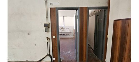 900m² Commercial property in Parabiago, Italy No. 279235 7