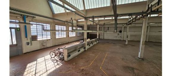 900m² Commercial property in Parabiago, Italy No. 279235 33