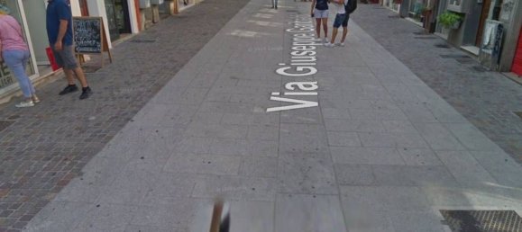 Gewerbliche Immobilie in Cagliari, Italy 275m², Nr. 377136 2