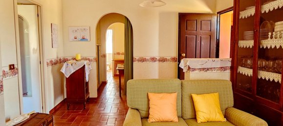 6 bedrooms Villa in Teramo, Italy No. 371489 10