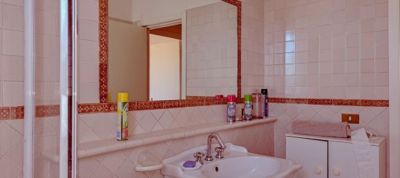 6 bedrooms Villa in Teramo, Italy No. 371489 13