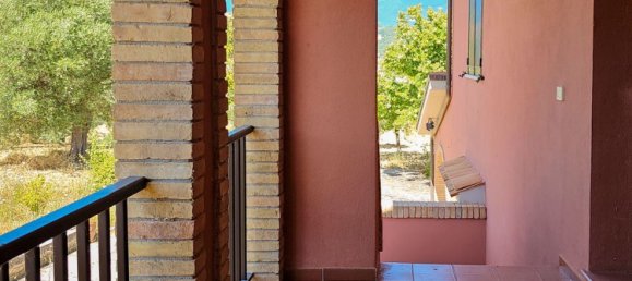 6 bedrooms Villa in Teramo, Italy No. 371489 7