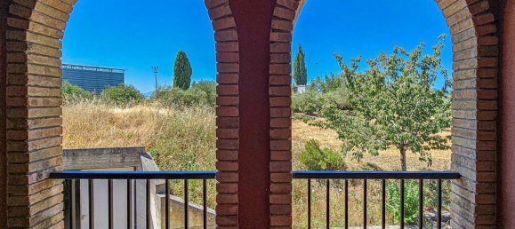 6 bedrooms Villa in Teramo, Italy No. 371489 8